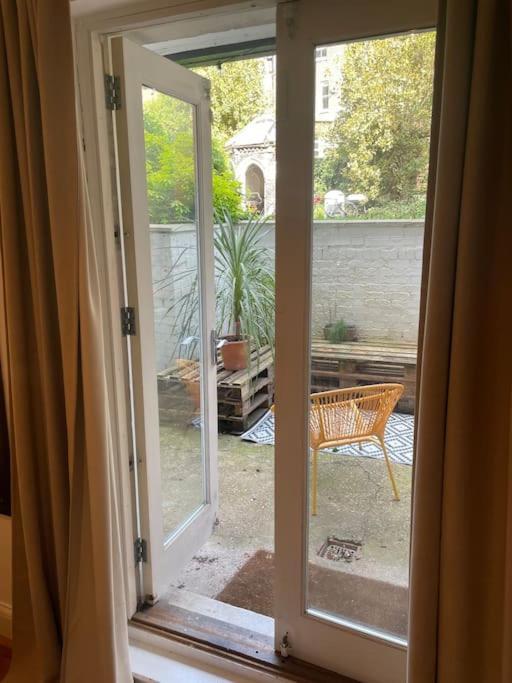 Apartment Lovely 2-bed With Patio Near Camden